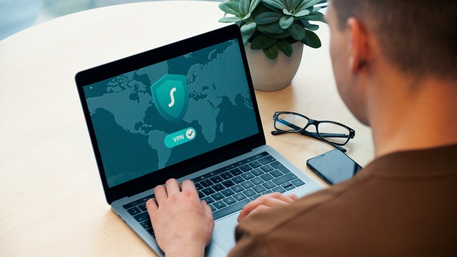 E-mail kryptografi: Sådan beskytter du fortrolige oplysninger i gmail og outlook