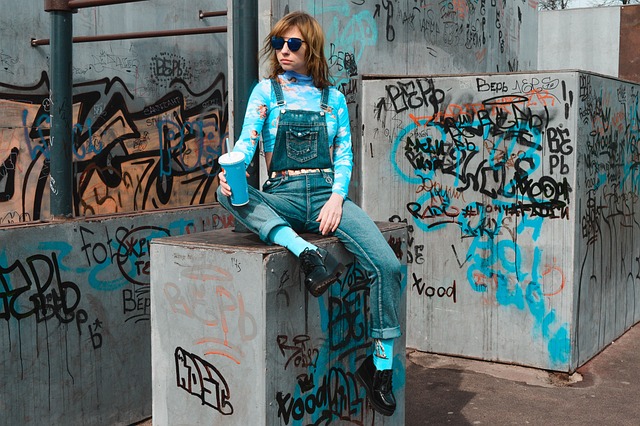 Elegance med kant: Buksedragten som det moderne festoutfit